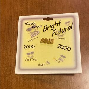 Gold Year 2000 Pin